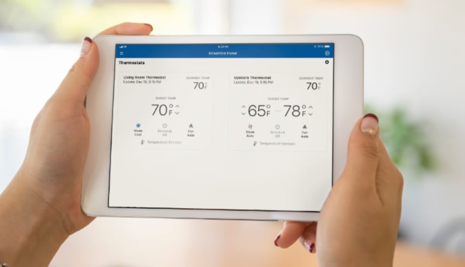 Thermostat control in Palm Springs